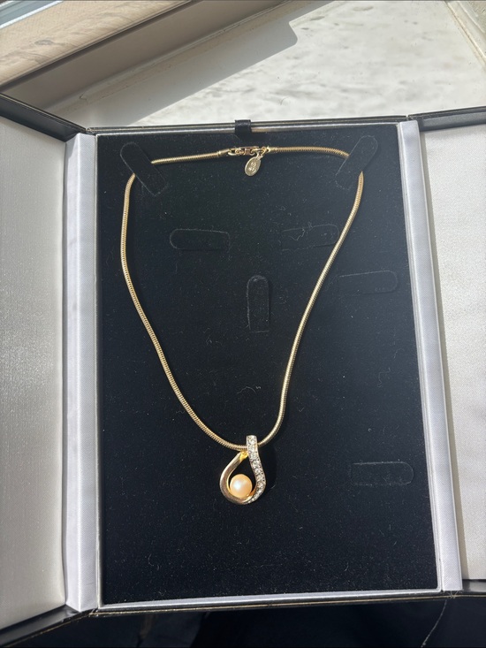 Diane Von Furstenberg Jewelry - Diane Von Furstenberg Gold Pearl Teardrop Necklace with Crystal Accents